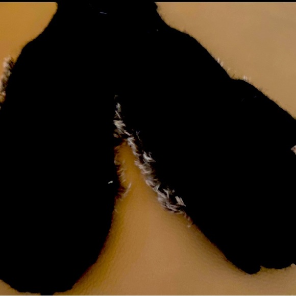 Brand New Furry Animal Mittens…All Knit…Hedgehogs..One black and one brown - Picture 4 of 5
